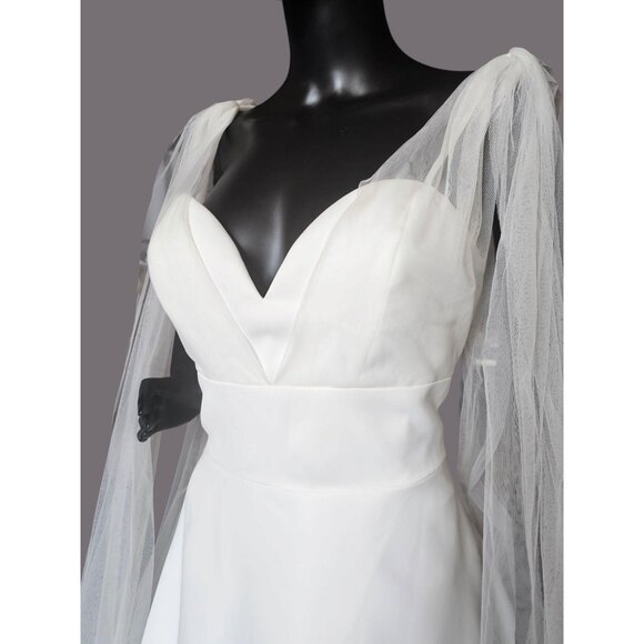 NWOT Ivory Plunge V-Neck Tulle Arm Detail Wedding Gown - Amy & Eve - Picture 3 of 12